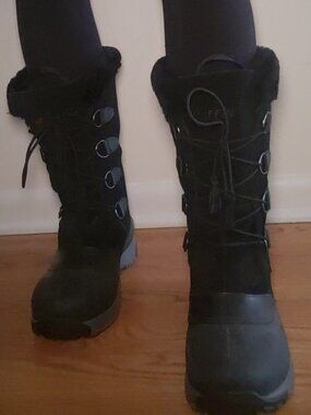 Women's Baffin Kristi Insulated Suede Snow Boots - Size 11 (41)